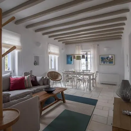 Saint John With 3 Bedrooms & Pool