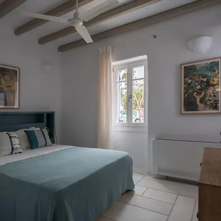 Saint John With 3 Bedrooms & Pool Holiday home