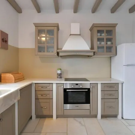 Holiday home Saint John With 3 Bedrooms & Pool
