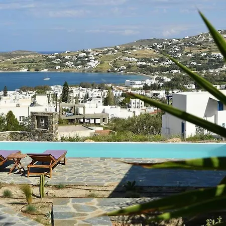 Saint John With 3 Bedrooms & Pool Holiday home